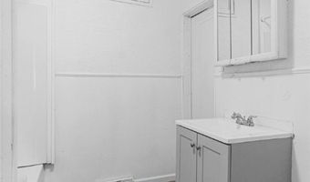 2387 29th St SW, Akron, OH 44314