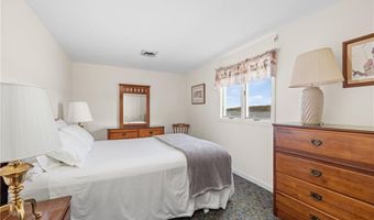 64 Starr Dr, Narragansett, RI 02882