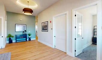 1 Longview Dr 103, Atkinson, NH 03811