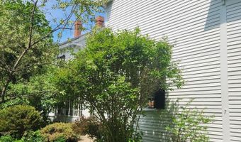 151 Kenduskeag Ave, Bangor, ME 04401