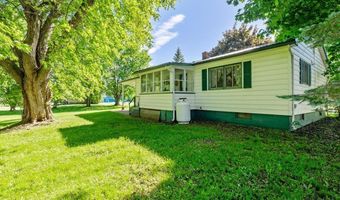 270 Winters Ln, Alburgh, VT 05440