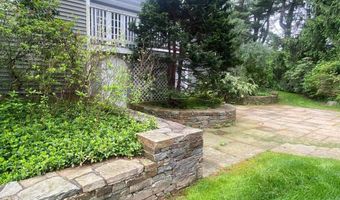 2 Tunxis Pl, Cheshire, CT 06410