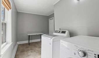 130 W Broadway, Bangor, ME 04401