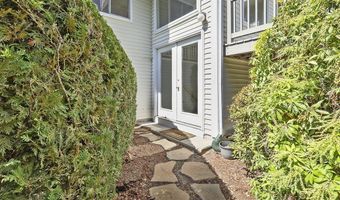 1303 Old Bridge Ln 1303, Bellingham, MA 02019