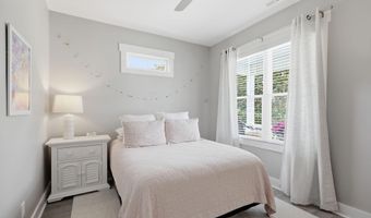 220 Pelican Dr, Atlantic Beach, NC 28512