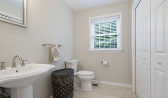 4 Hampshire Hills Dr, Bow, NH 03304