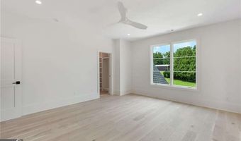 290 Christopher Robin Rd, Alpharetta, GA 30005