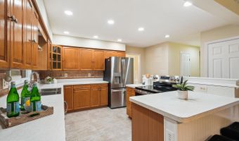 7300 NEEDWOOD Rd, Rockville, MD 20855