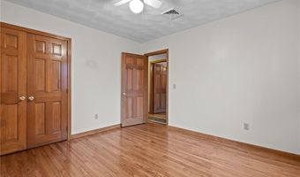 3 Betsy Dr, Bristol, RI 02809