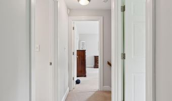 2 Winsome Lea Rd, Falmouth, ME 04105