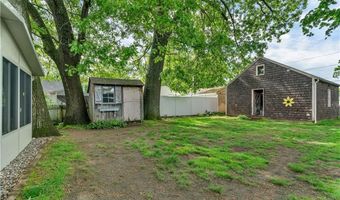 57 Park Dr, East Providence, RI 02915