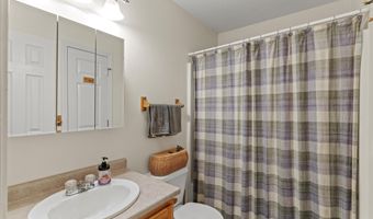 8 Panaway Dr, Campton, NH 03223