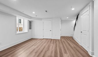 308 FOUNTAIN St, Philadelphia, PA 19128