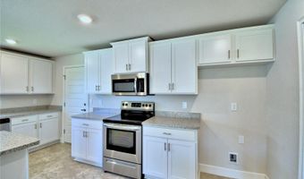 4406 JUNEBERRY Dr, Auburndale, FL 33823