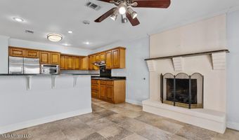 707 Holly Hills Dr, Biloxi, MS 39532