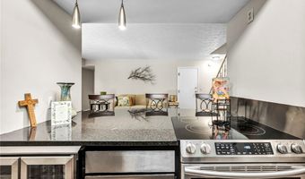 10237 INDEPENDENCE Dr, North Royalton, OH 44133