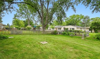 1810 N RIDGE Ave, Arlington Heights, IL 60004