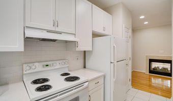 6490 TAYACK Pl, Alexandria, VA 22312