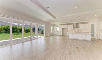 6139 GOLDEN BEACH Dr, Apollo Beach, FL 33572