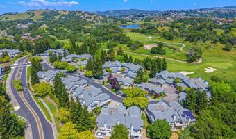 2016 Stonefield Ln, Santa Rosa, CA 95403