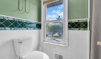 41 Deck St, Barnegat, NJ 08005