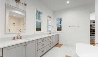 1527 St George, Charlotte, NC 28205