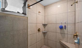 47 Nano St, Kahului, HI 96732