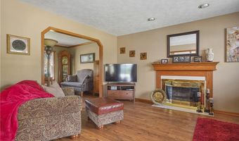 2202 Martin Crest Dr, Akron, OH 44312