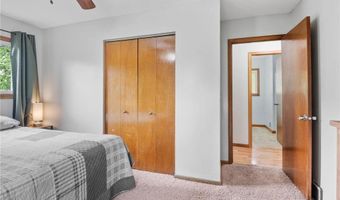908 38th Ave, Anoka, MN 55303
