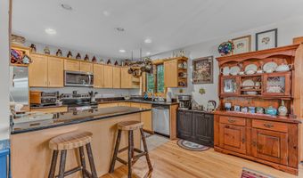 18 Armsby Cir, Campton, NH 03223