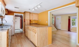 13 B Deerwood Dr 13B, Amherst, NH 03031