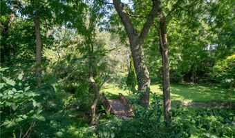 374 Woodlawn Reserve Rd, Akron, OH 44305