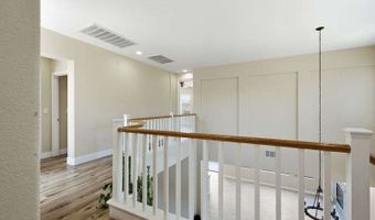 10464 Calico Pines Ave, Las Vegas, NV 89135