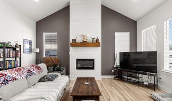 12 NW Sarai Cir, Andrews, TX 79714