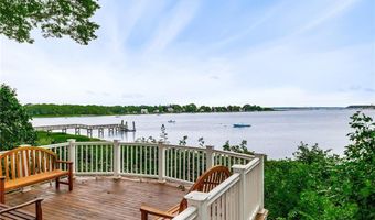 200 Wickford Point Rd, North Kingstown, RI 02852