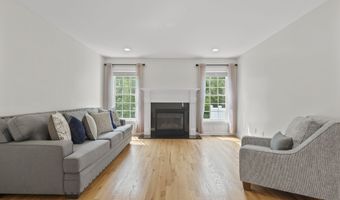 6 Mystique Ln 6, Cromwell, CT 06416