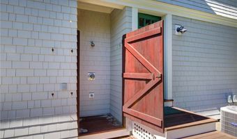 140 Tuckerman Ave, Middletown, RI 02842