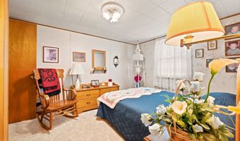 740 E Powers St, Albany, IN 47320