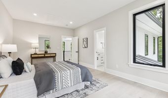 5005 RAVENSWORTH Rd, Annandale, VA 22003