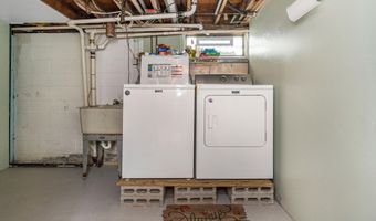 65 Rose Ct, Albany, NY 12209