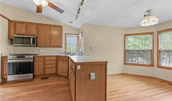 1701 Woods Rd, Akron, OH 44306