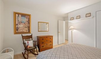 8502 WOODBINE Ln, Annandale, VA 22003