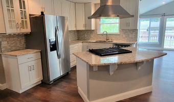 8201 Windcombe Blvd, Indianapolis, IN 46240