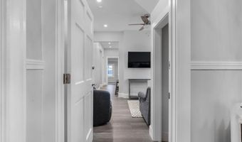 10 Braman St 1, Newport, RI 02840