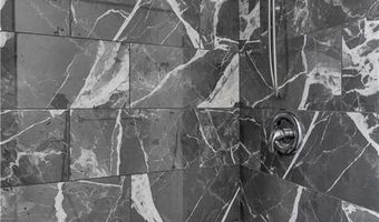 78 Old Oak Ave 2, Cranston, RI 02920