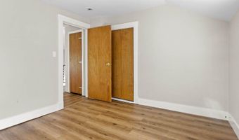 24 Warwick St, Bangor, ME 04401