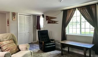 424 Hilltop Rd, Ames, IA 50014