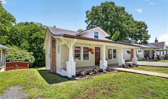 215 Uwharrie St, Asheboro, NC 27203