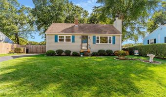 72 Windsor Park Dr, Coventry, RI 02816