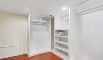 24 Hunter Ave, Newport, RI 02840